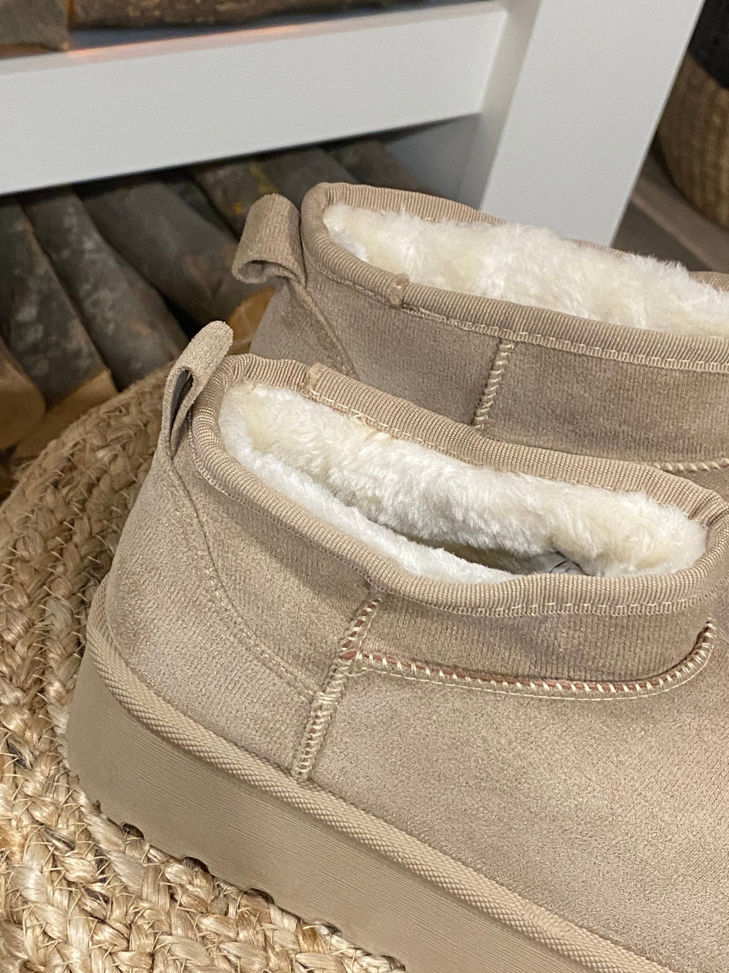 Mini boot platform
