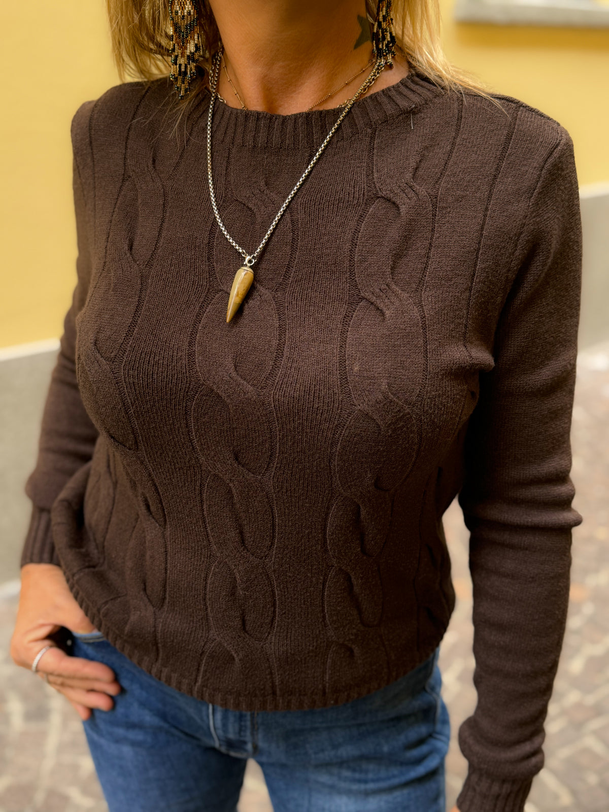 Pull girocollo a trecce