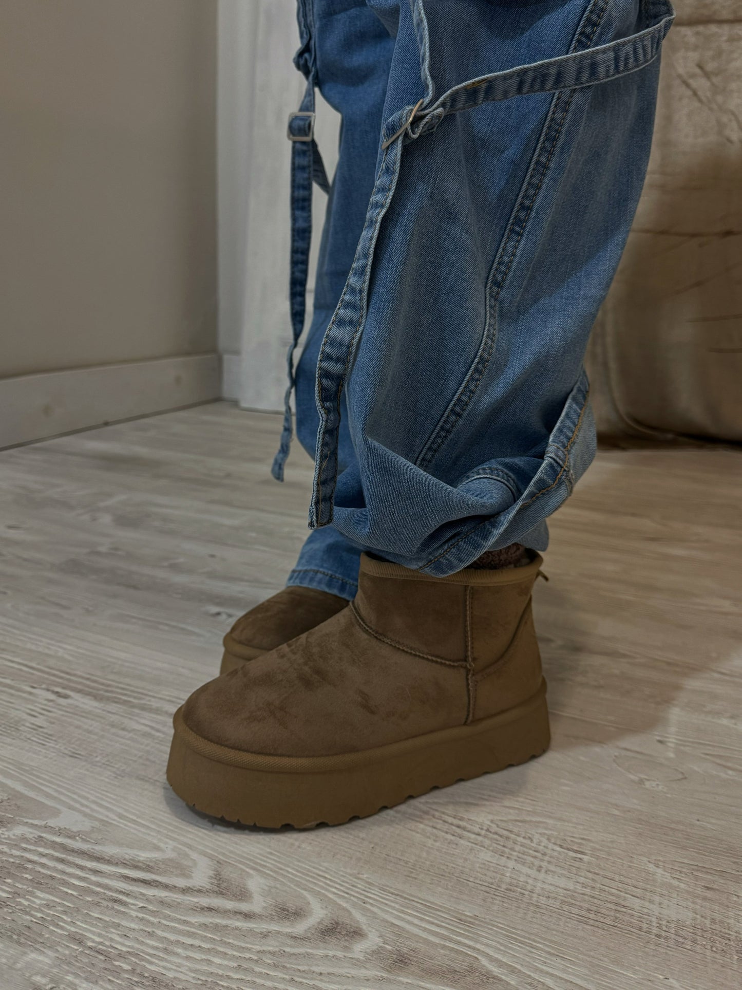 Mini boot platform