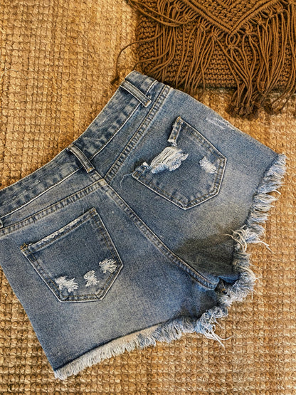 Shorts di jeans strappi